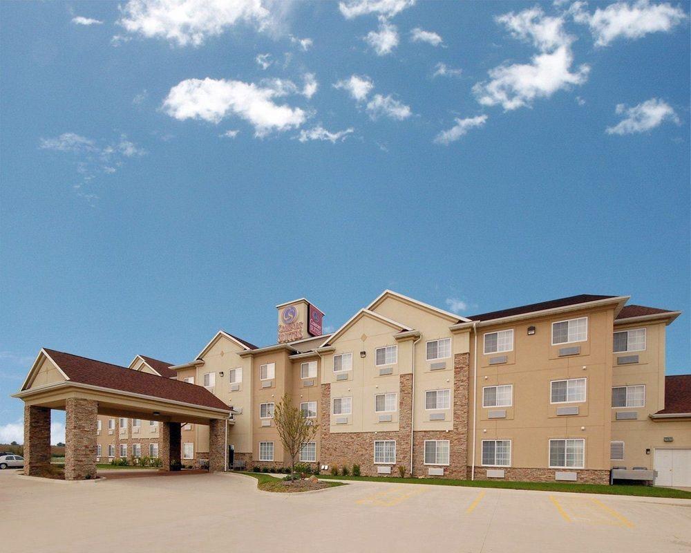 Comfort Suites Сидар-Фолс Экстерьер фото