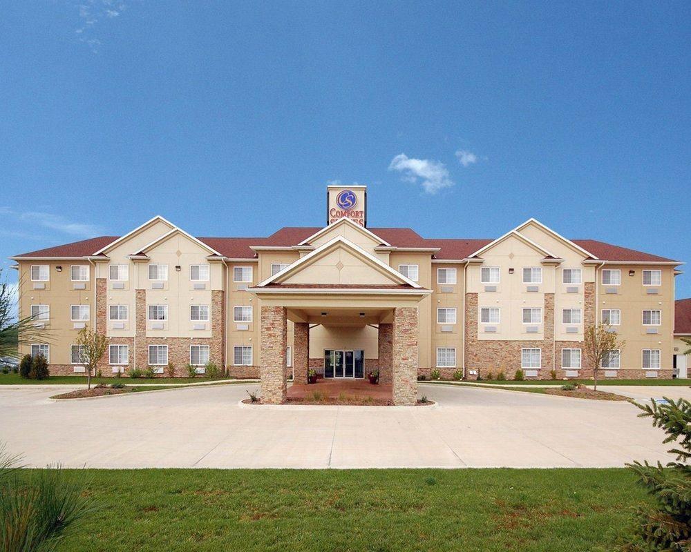 Comfort Suites Сидар-Фолс Экстерьер фото